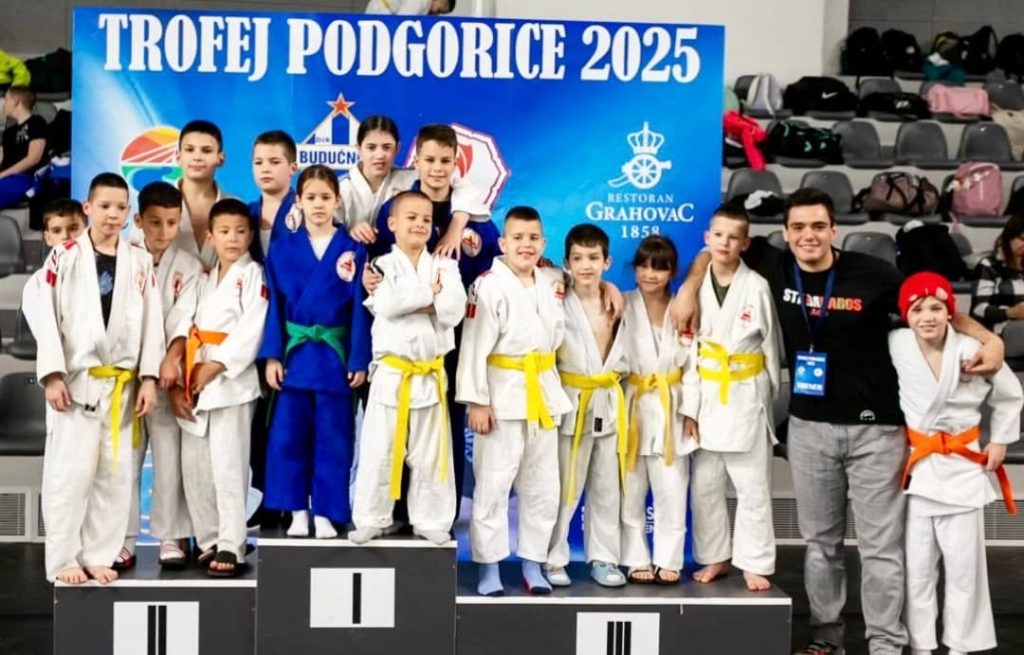 trofej pg 25